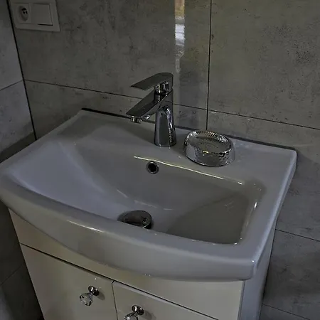 Nad Jeziorem, A Morze W Gratisie * Wisełka