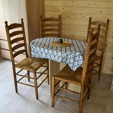 Nad Jeziorem, A Morze W Gratisie * Wisełka