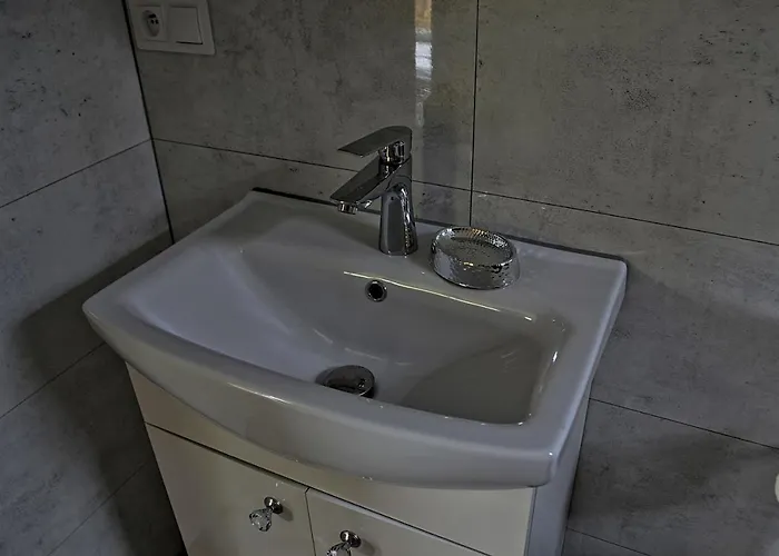 Nad Jeziorem, A Morze W Gratisie * Wisełka